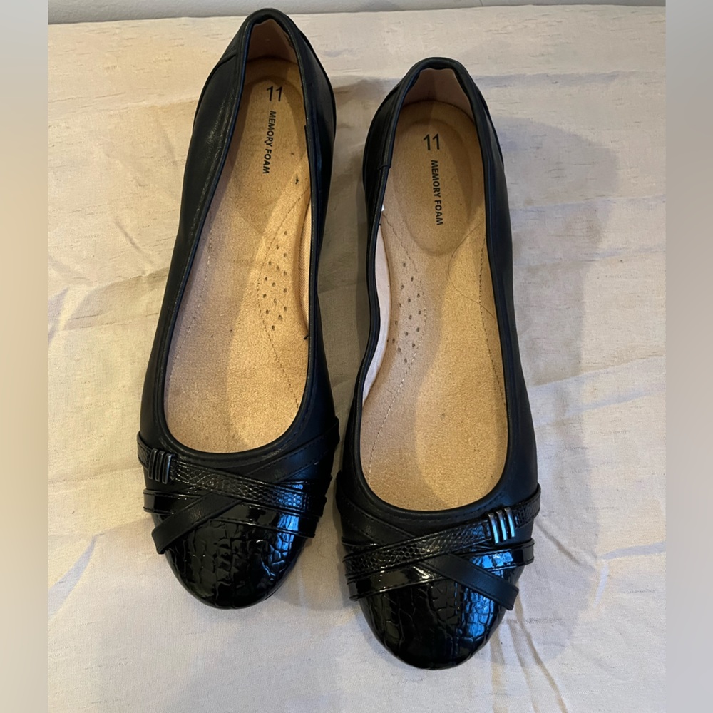 Black Flats Size 11